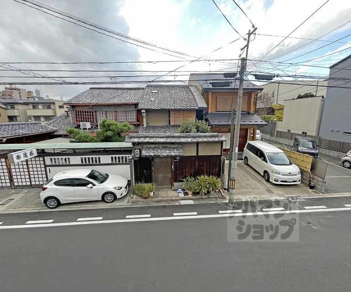 【ポケットコート頭町】間取