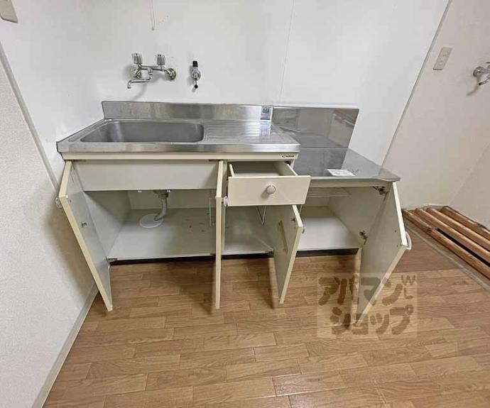 【ポケットコート頭町】間取