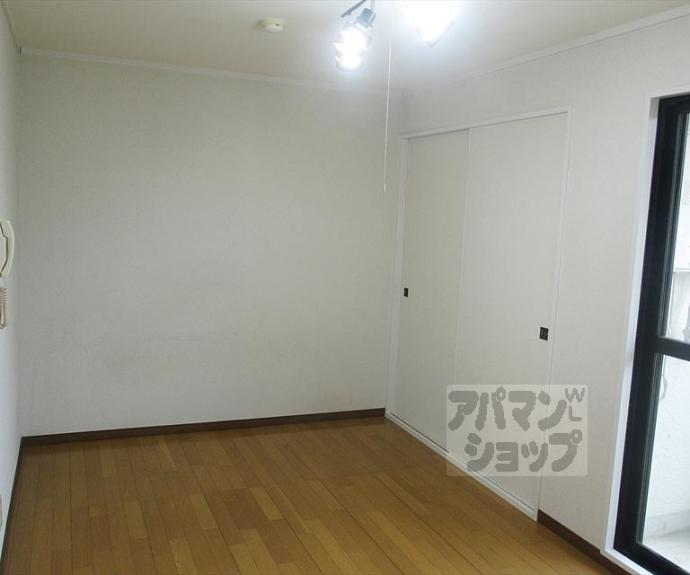 【西賀茂ロイヤルリバーマンション】間取