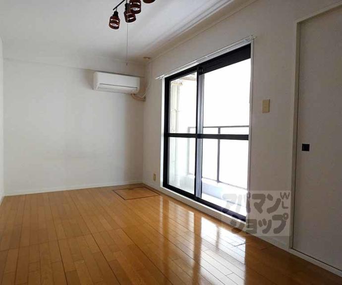 【西賀茂ロイヤルリバーマンション】間取