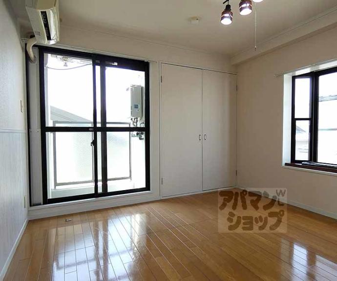 【西賀茂ロイヤルリバーマンション】間取