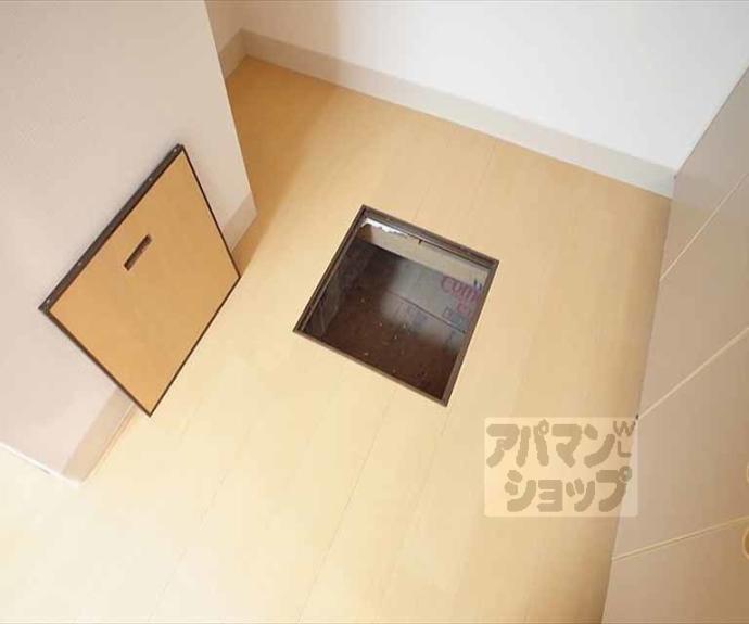 【カーサ・クローバー】間取