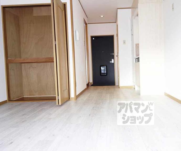 【イーストアベニュー】間取