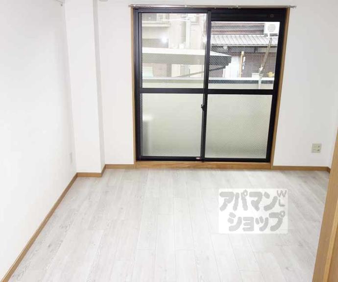 【イーストアベニュー】間取