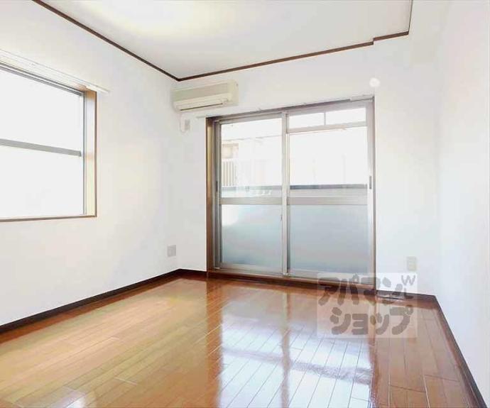 【室町通上立売下ル裏築地町マンション】間取