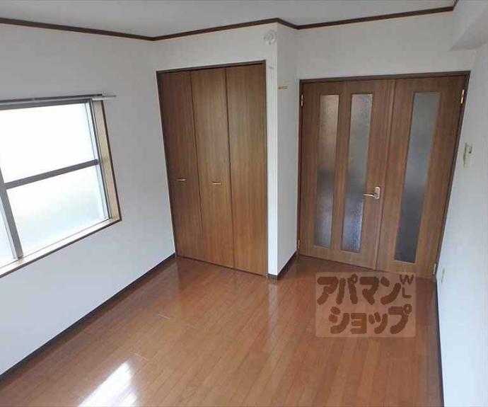 【室町通上立売下ル裏築地町マンション】間取