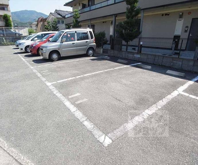 【グリーンリーフひがし川】間取