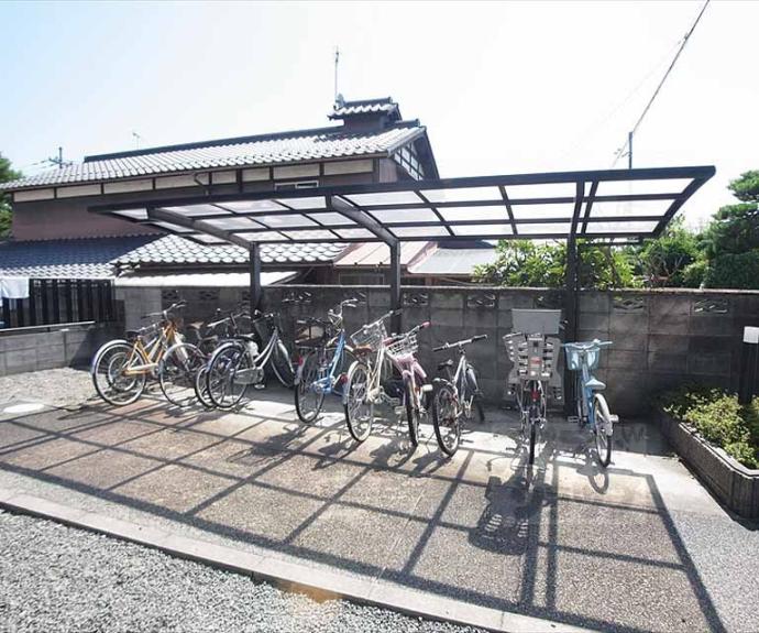 【グリーンリーフひがし川】間取