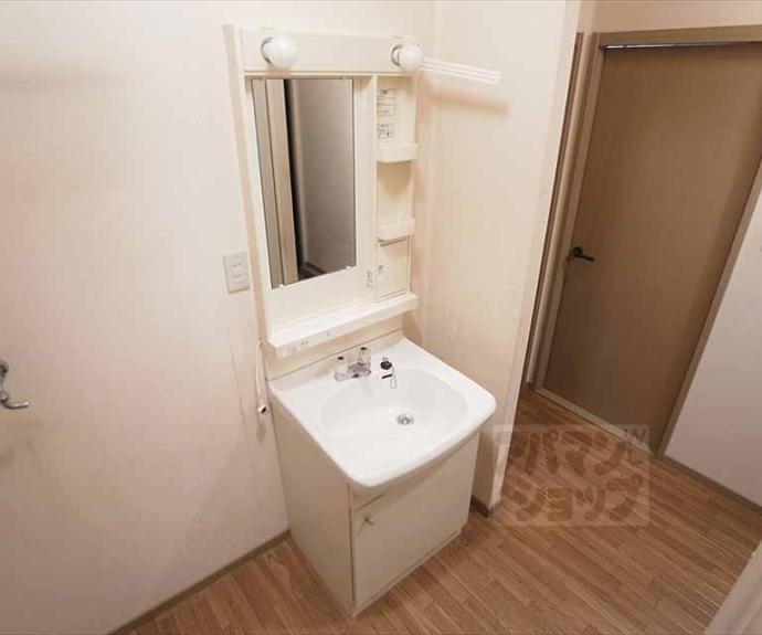 【グリーンリーフひがし川】間取