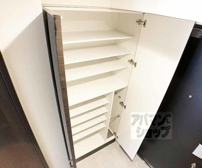 【アールズコート御所南】間取