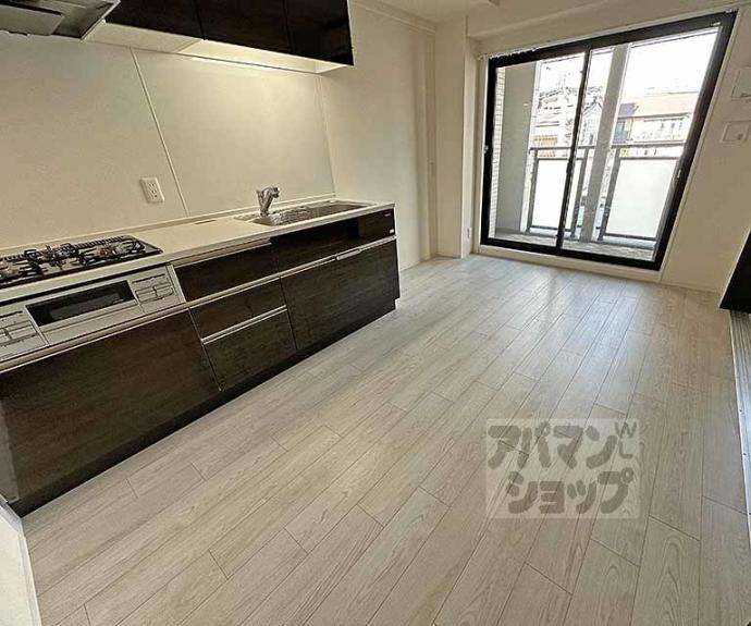 【アールズコート御所南】間取