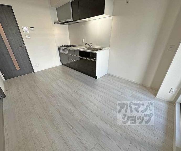 【アールズコート御所南】間取