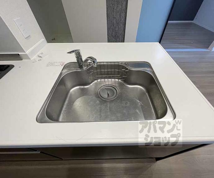 【カーマイン・ピノ四条堀川】間取