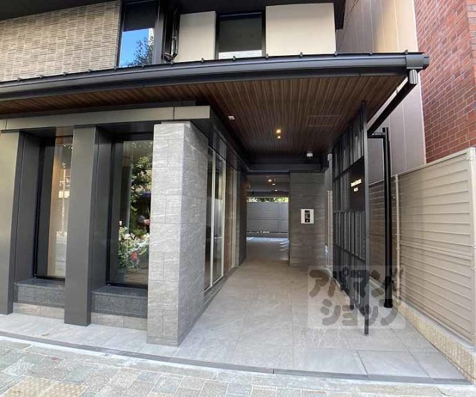 【ＲｉｖｉｅｒｅＧａｕｃｈｅ寺町二条】間取