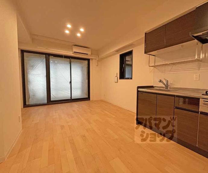 【ＲｉｖｉｅｒｅＧａｕｃｈｅ寺町二条】間取