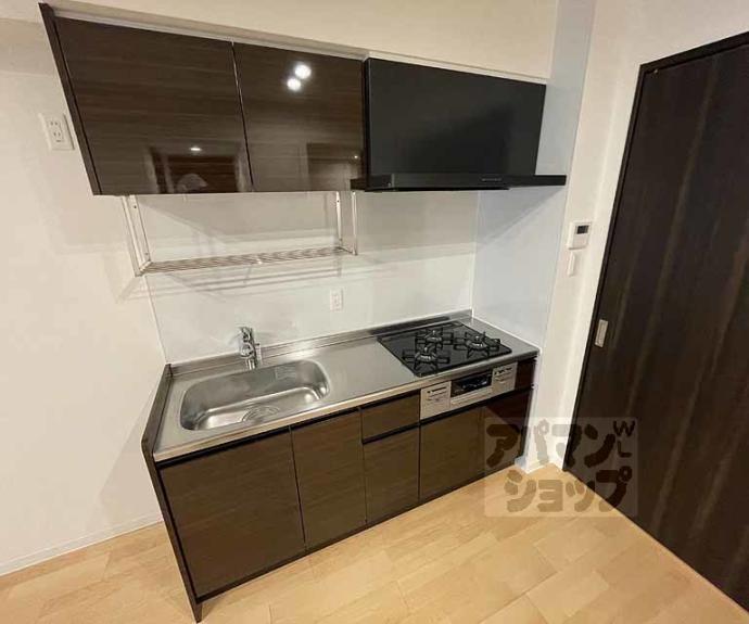 【ＲｉｖｉｅｒｅＧａｕｃｈｅ寺町二条】間取