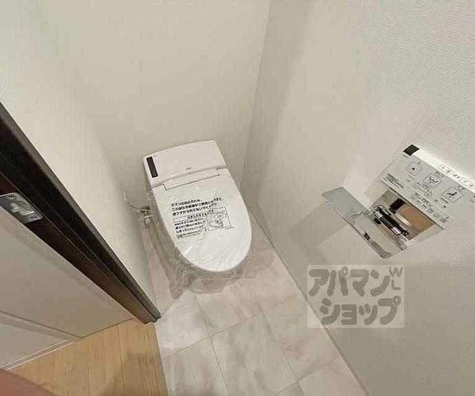 【ＲｉｖｉｅｒｅＧａｕｃｈｅ寺町二条】間取