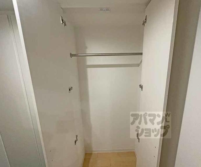 【ＲｉｖｉｅｒｅＧａｕｃｈｅ寺町二条】間取