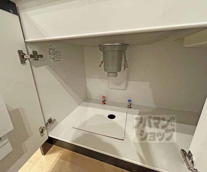 【ＲｉｖｉｅｒｅＧａｕｃｈｅ寺町二条】間取