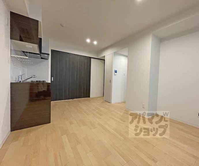 【ＲｉｖｉｅｒｅＧａｕｃｈｅ寺町二条】間取