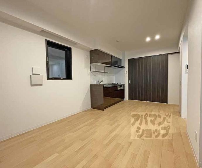 【ＲｉｖｉｅｒｅＧａｕｃｈｅ寺町二条】間取