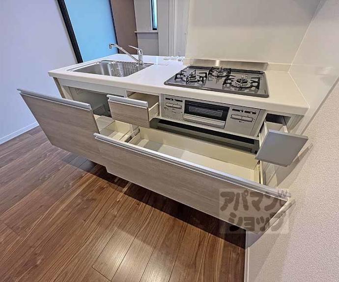 【ボワリジェール五条】間取