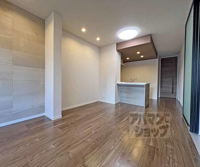 【ボワリジェール五条】間取