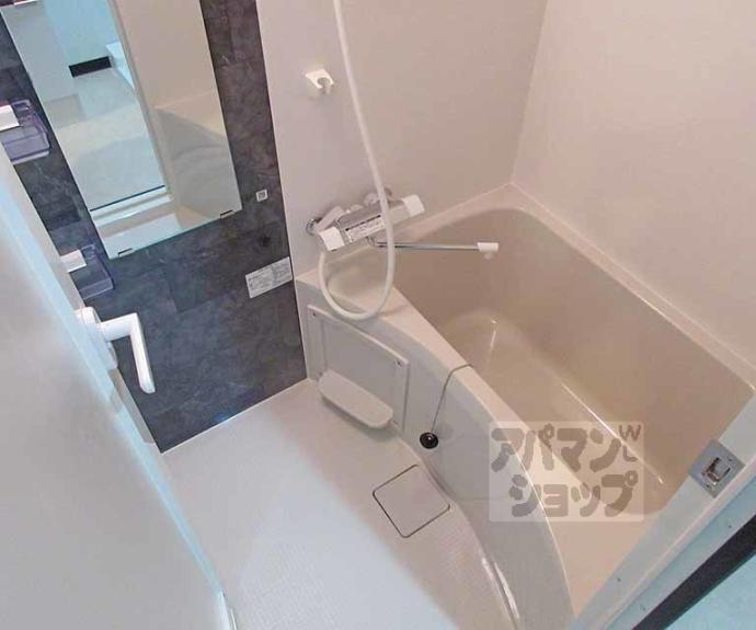 【ＣＲＥＤＯＲ伏見丹波橋】間取