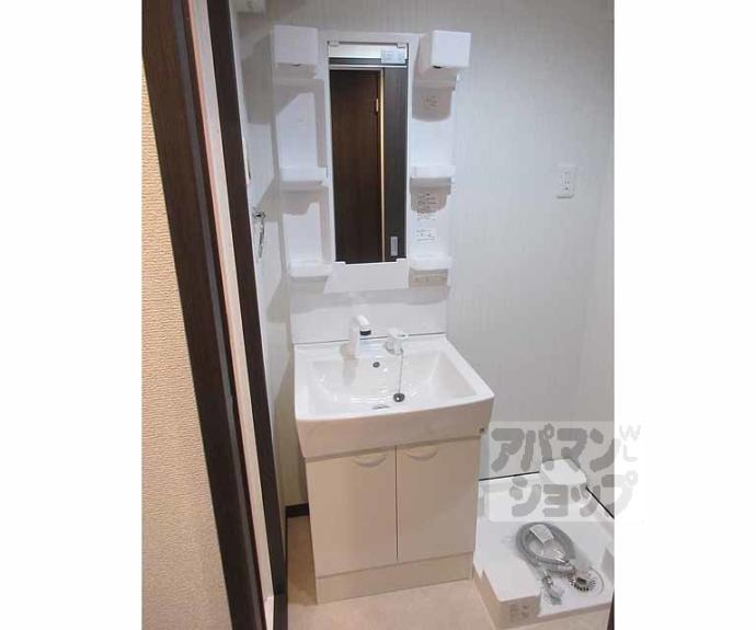 【ＣＲＥＤＯＲ　伏見丹波橋】間取