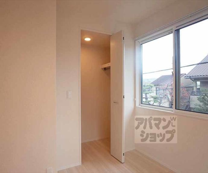 【ロイヤルヴァンヴェール北白川】間取