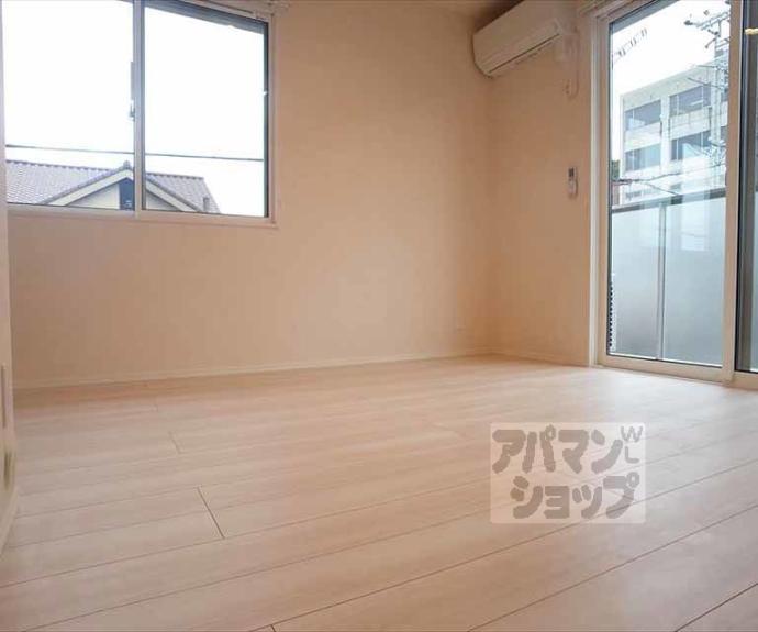 【ロイヤルヴァンヴェール北白川】間取