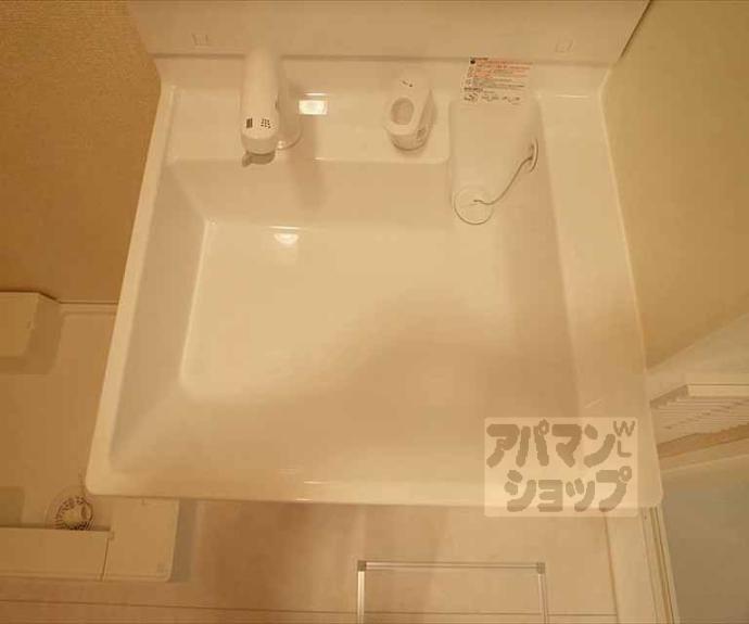 【ロイヤルヴァンヴェール北白川】間取