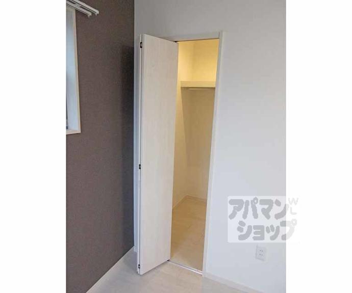 【KTIレジデンス深草】間取