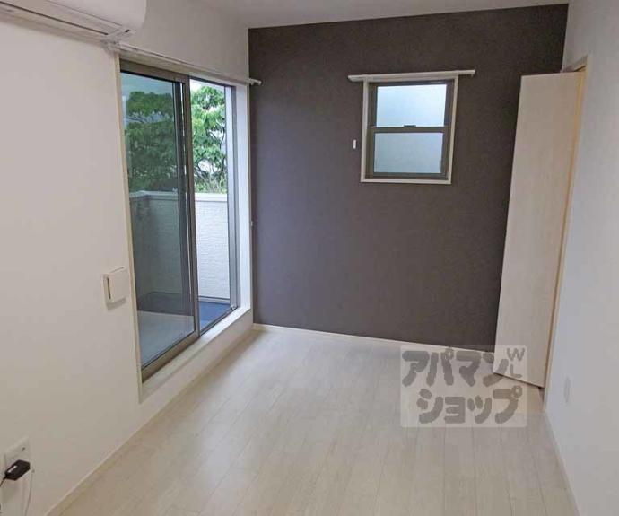 【KTIレジデンス深草】間取