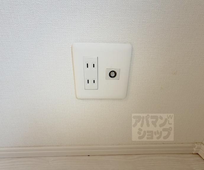 【ハーモニーテラス深草十九軒町】間取