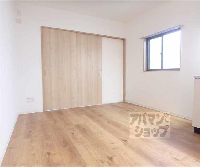 【グランレブリー御所西Ⅱ】間取