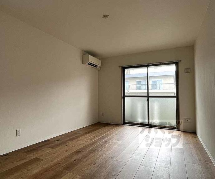 【グランレブリー御所西Ⅱ】間取