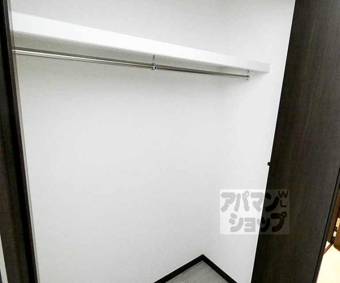 【ＴＨＥ　ＧＡＲＮＥＴ　ＳＵＩＴＥ　ＲＥＳＩＤＥＮＣＥ　御所西】間取