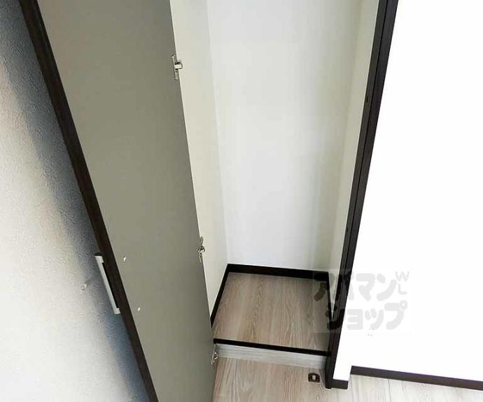 【ＴＨＥ　ＧＡＲＮＥＴ　ＳＵＩＴＥ　ＲＥＳＩＤＥＮＣＥ　御所西】間取