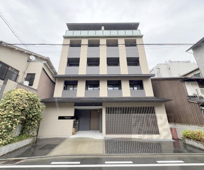 【ＲＥＳＩＤＥＮＣＥ京都府庁前】間取