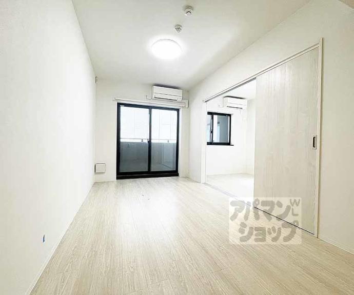【ＲＥＳＩＤＥＮＣＥ京都府庁前】間取
