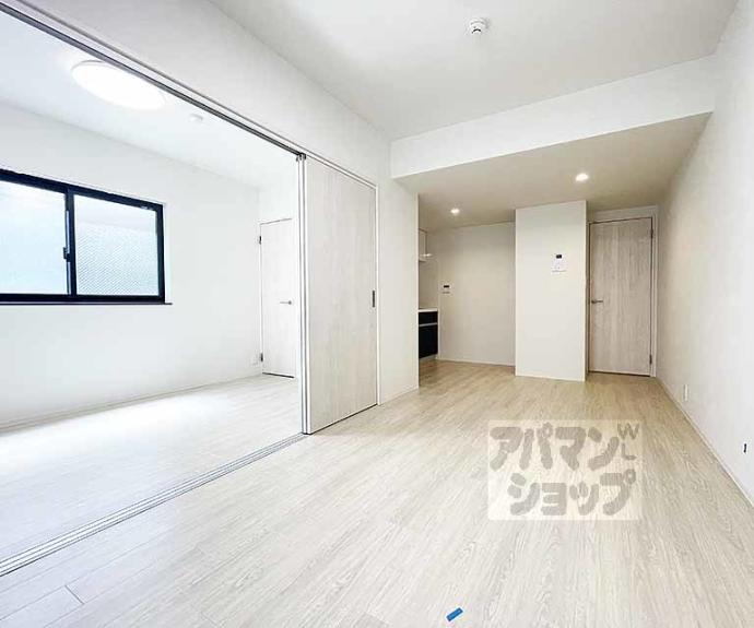 【ＲＥＳＩＤＥＮＣＥ京都府庁前】間取