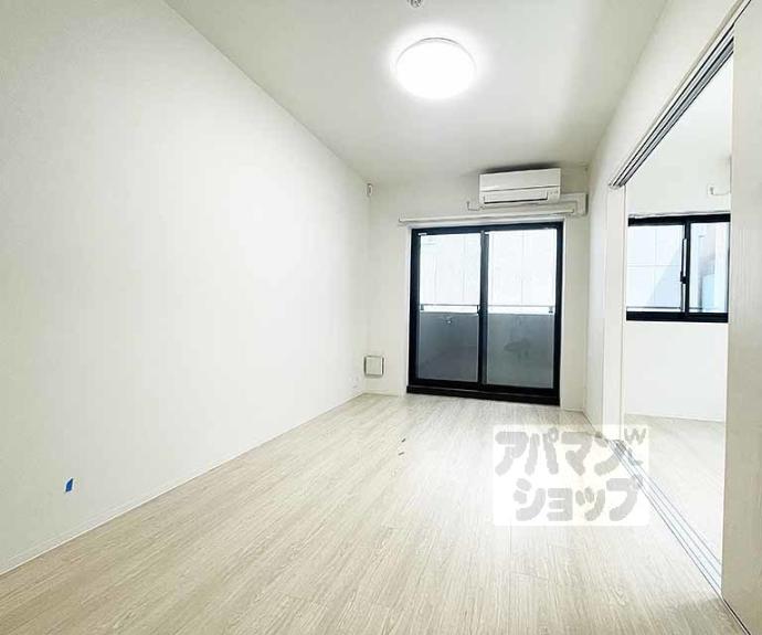 【ＲＥＳＩＤＥＮＣＥ京都府庁前】間取