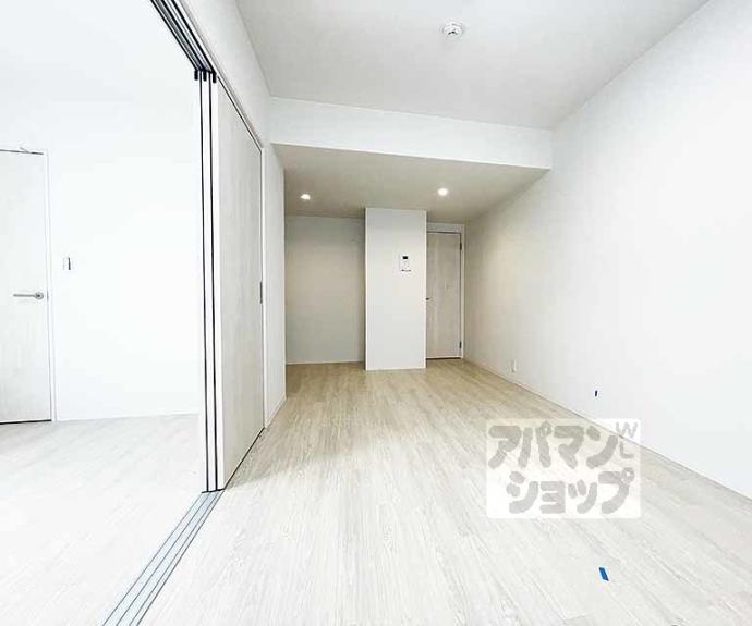 【ＲＥＳＩＤＥＮＣＥ京都府庁前】間取