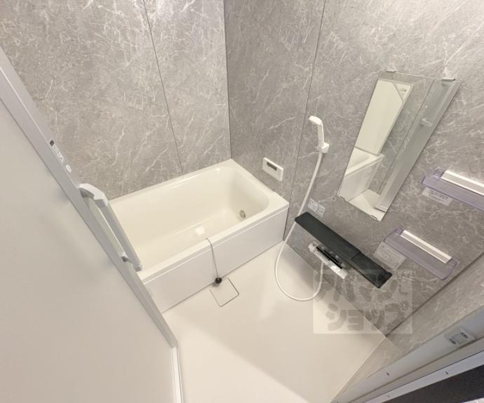 【ＲＥＳＩＤＥＮＣＥ京都府庁前】間取