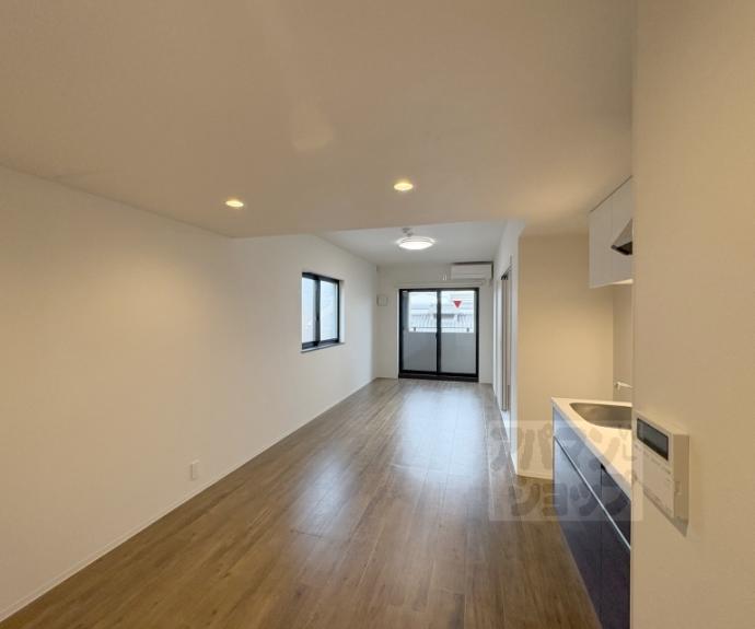 【ＲＥＳＩＤＥＮＣＥ京都府庁前】間取