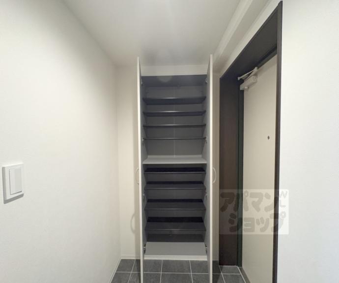 【ＲＥＳＩＤＥＮＣＥ京都府庁前】間取