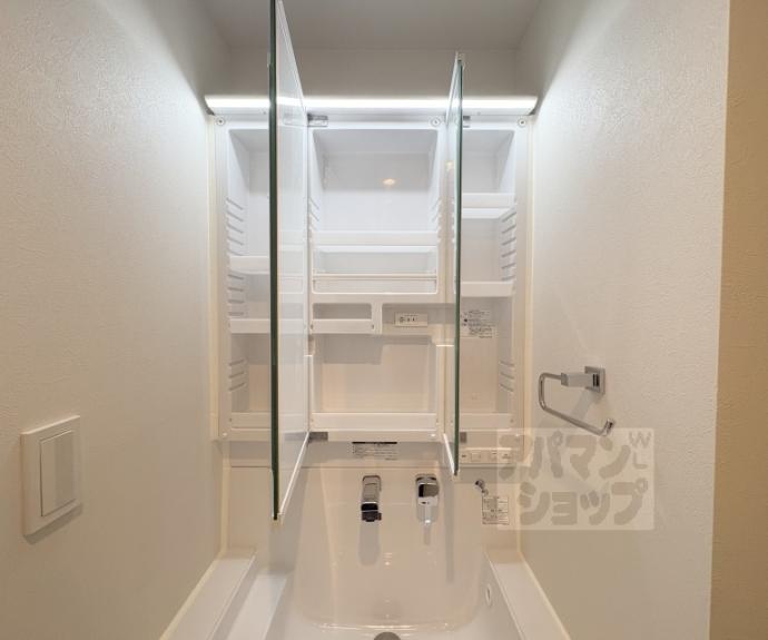 【ＲＥＳＩＤＥＮＣＥ京都府庁前】間取