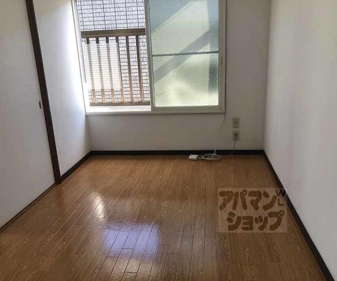 【川島尻堀町貸家６５－２２】間取