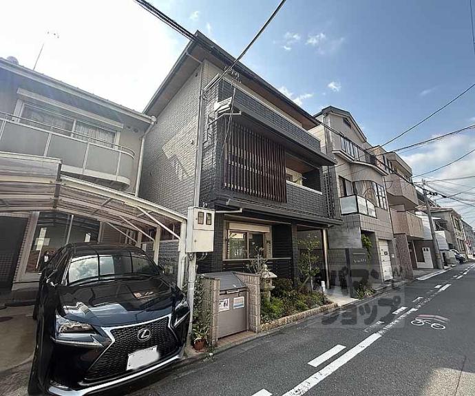 【シャーメゾン御所西】間取